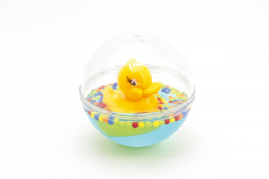 TEDDIES Kačička plávajúca v guli s vodou plast 12 cm, 12m+